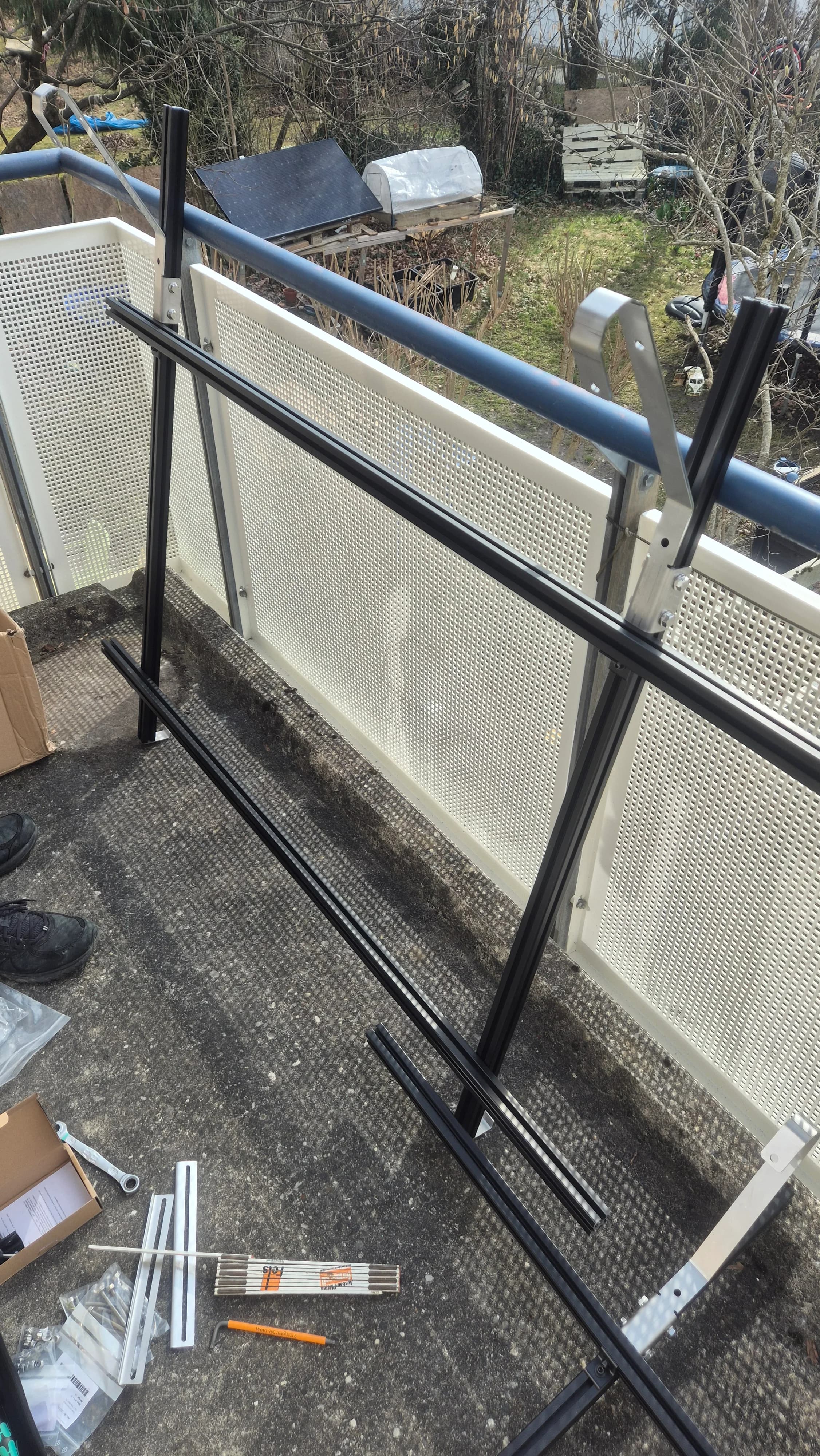 Blechbalkon Projekt 1 Unterkonstruktion innen