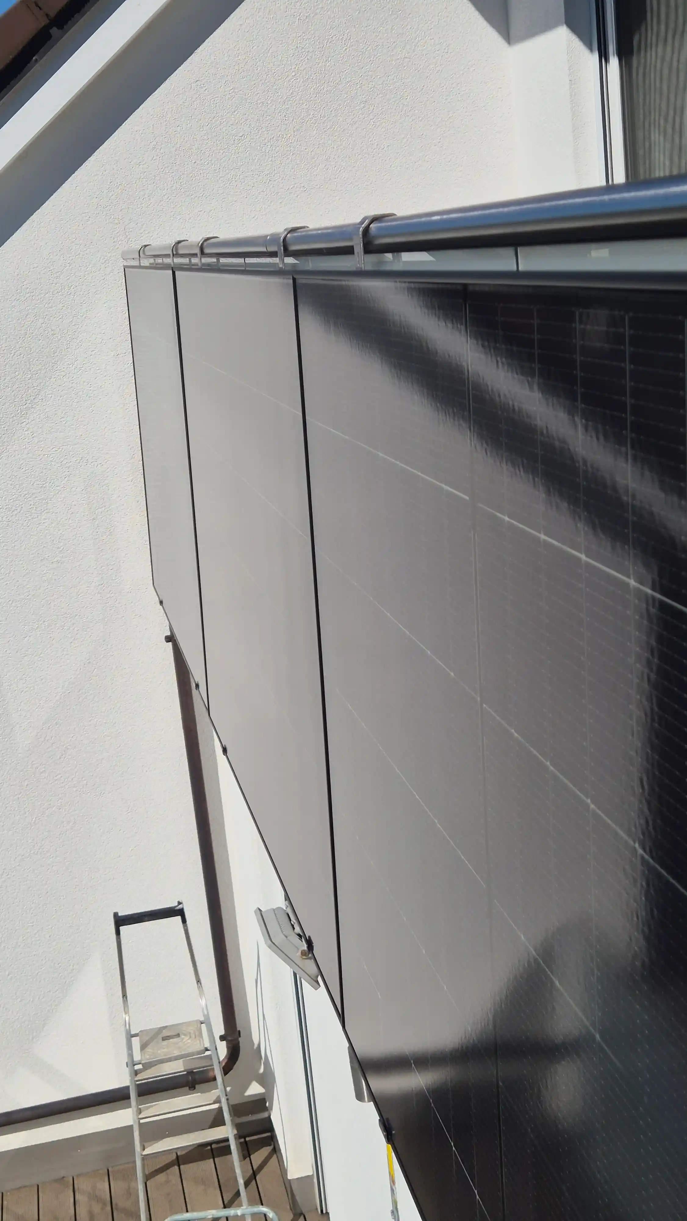 Glasbalkon Projekt 1 Seitenansicht